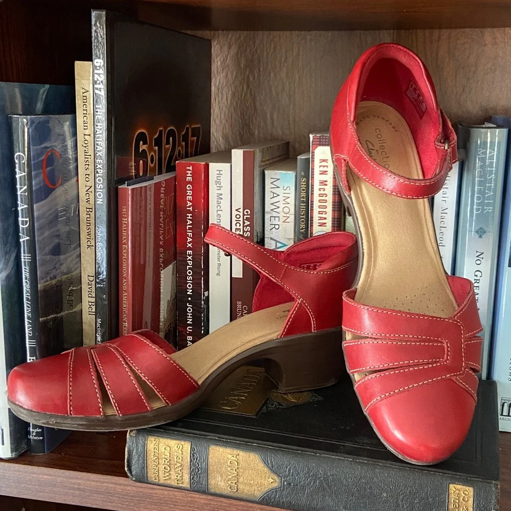 Clarks Red Leather Emily Daisy Heeled Dress Sandal Shoe Women's Size 8.5 - Picture 10 of 15